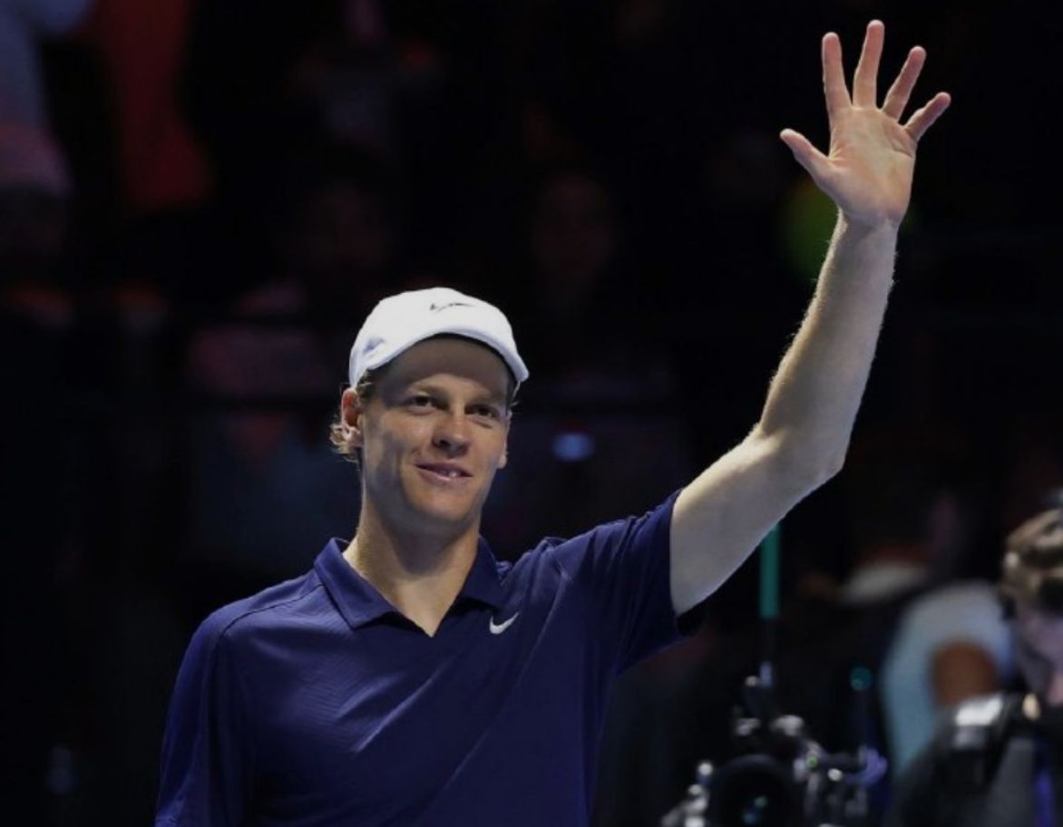 万美元, 了德约 万美元, 了德约