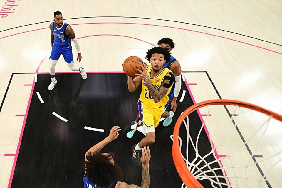 分钟, 身高, 队友们中可 分钟, 身高, 队友们中可